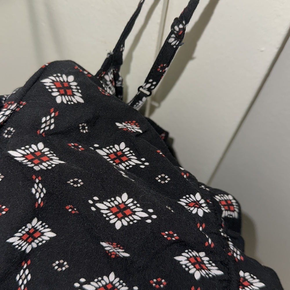 Patterned Romper - Picture 6 of 7